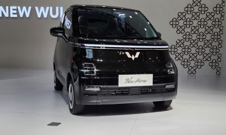 Wuling Cloud EV Mobil Listrik Praktis Untuk Aktivitas Sehari-Hari