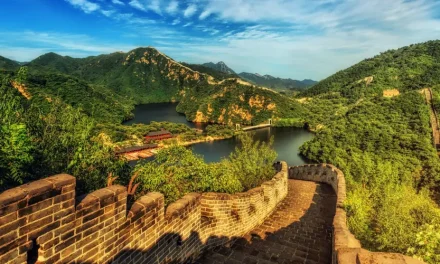 Tembok Besar Cina Menjadi Destinasi Wisata, Ketahui Sejarahnya!